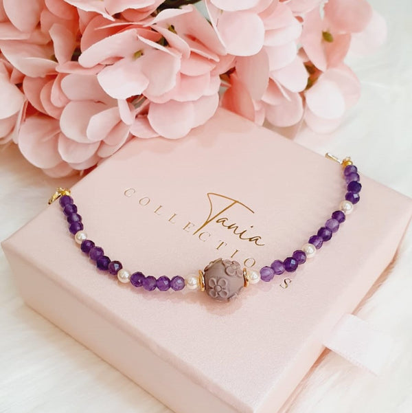 Carved Flower Alashan and Amethyst Bracelet