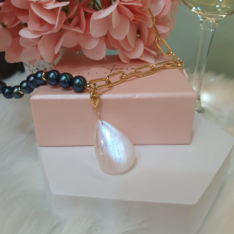 Moonstone Pendant & Pearls Half Necklace